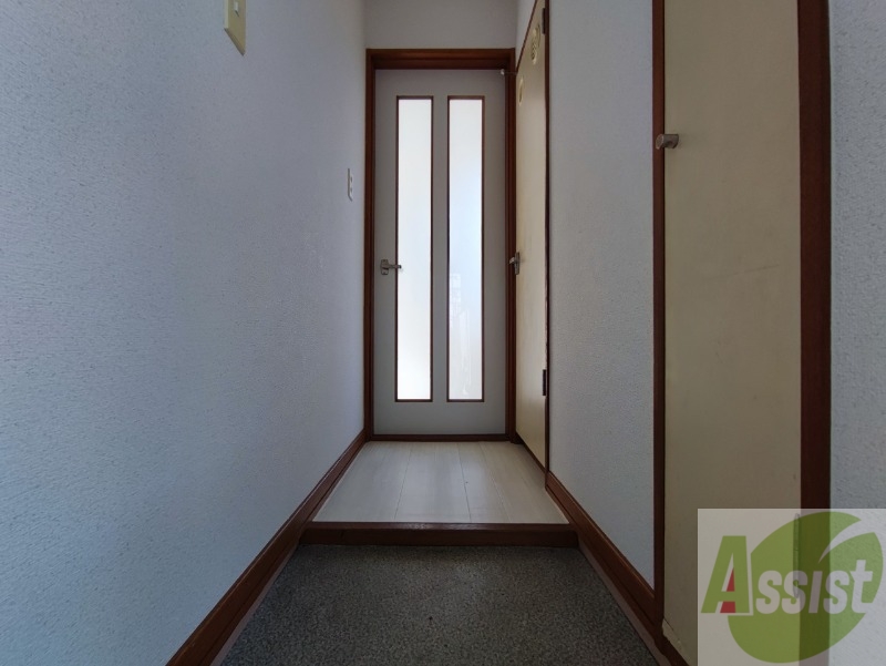 玄関　玄関にはシューズボックスもあり便利です！