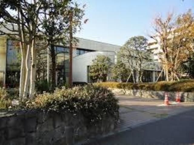 図書館　三鷹市立三鷹駅前図書館（図書館）まで971m