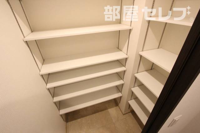 玄関　イメージになります。