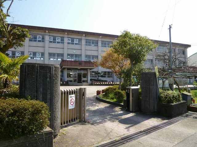 小学校　丹生小学校（小学校）まで450m