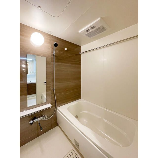 バス・シャワールーム　写真は同タイプ住居です。