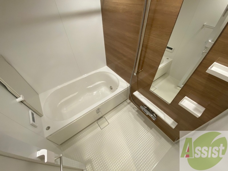 バス・シャワールーム　お風呂になります。一日の疲れを癒してくださいね。