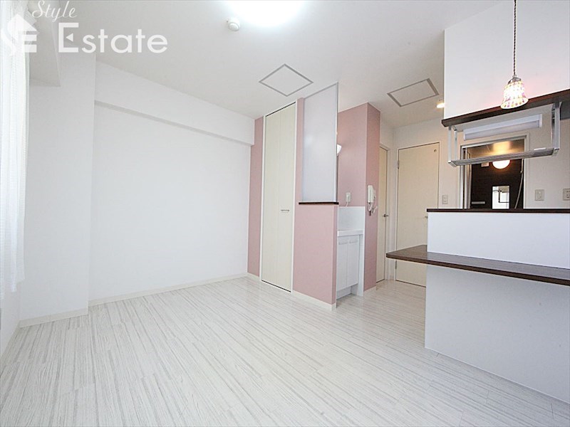 居室・リビング　内装