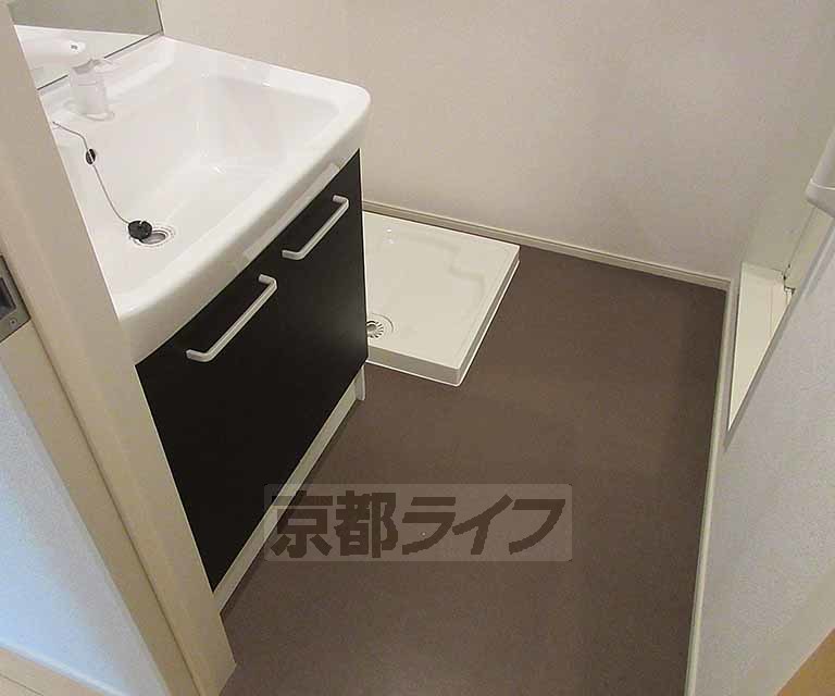 洗面設備　脱衣所もゆったりしています。