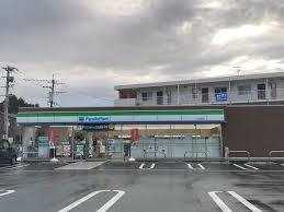 コンビニ　ファミリーマート中津是則店（コンビニ）まで1163m