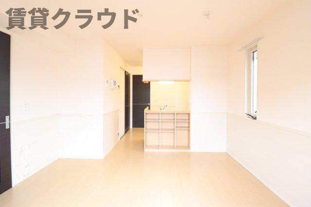 居室・リビング　こちらのリビングで趣味の時間をお楽しみください