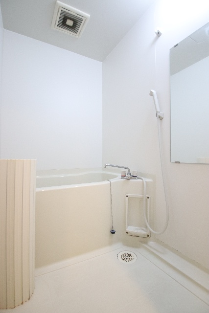 バス・シャワールーム　※別室の参考写真です