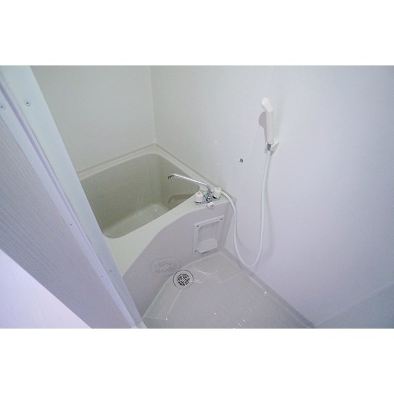 バス・シャワールーム　快適なバストイレ別