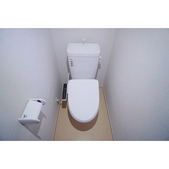 トイレ　温水洗浄便座