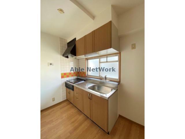 キッチン　※同型タイプです。