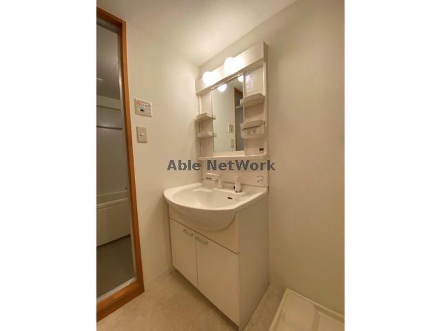 洗面設備　※同型タイプです。