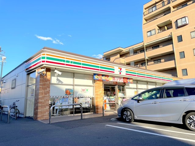 コンビニ　セブンイレブン練馬中村南2丁目店（コンビニ）まで313m