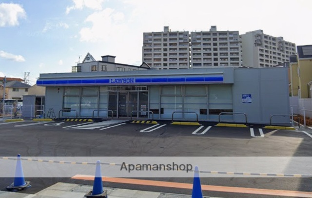 コンビニ　（コンビニ）まで145m