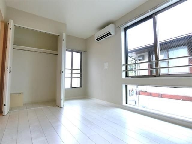 居室・リビング　※別タイプの参考画像になります。