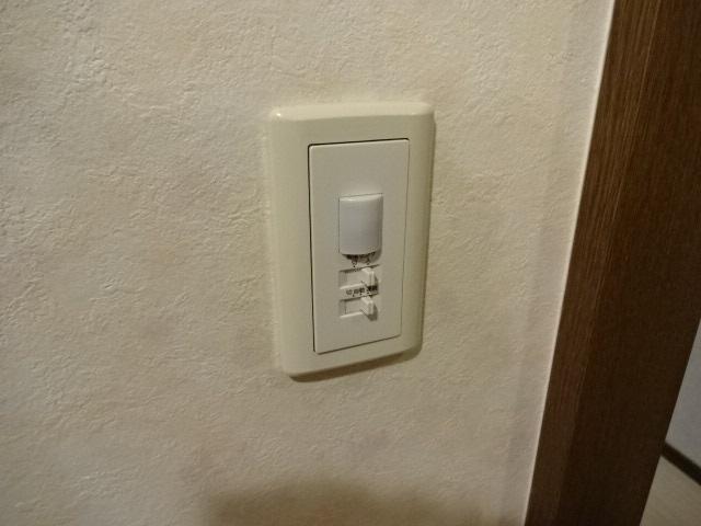 その他設備　人感センサーライト