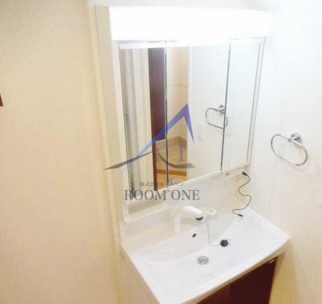 洗面設備　洗面台です。