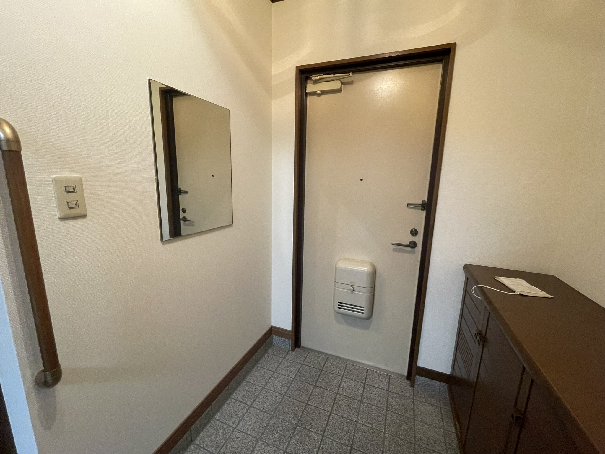 南駒栄町住宅の玄関写真