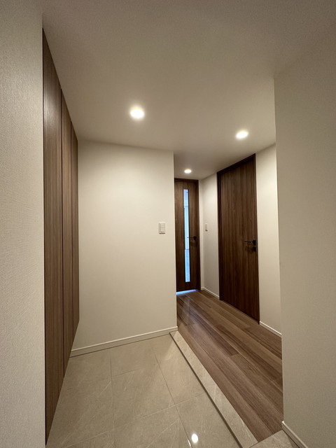 玄関　※写真は同タイプ住戸です。