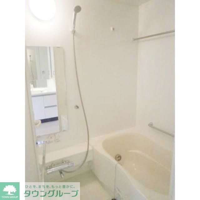 バス・シャワールーム　※写真は同タイプ住戸です。