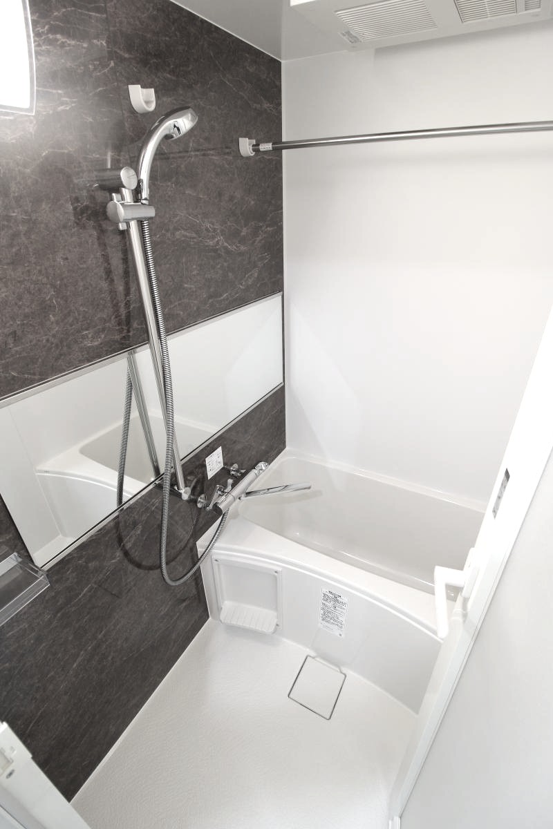 バス・シャワールーム　風呂