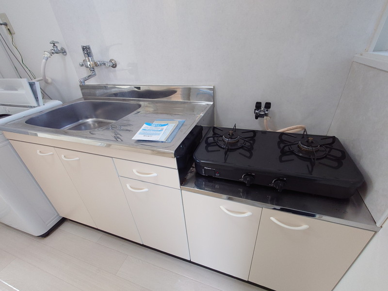 キッチン　2口ガスコンロ設置済み　混合水栓