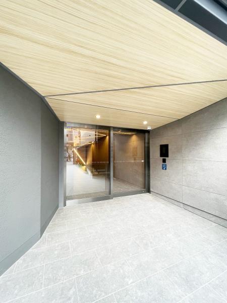 エントランス　建物の内部です