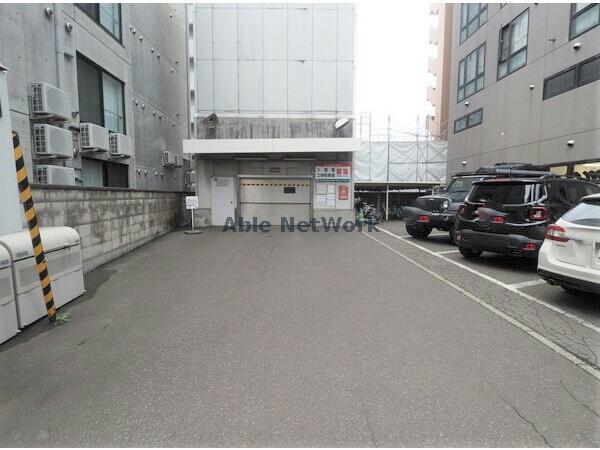 駐車場　駐車場