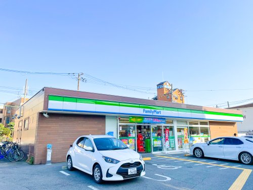 コンビニ　ファミリーマート 岸里東二丁目店（コンビニ）まで1565m