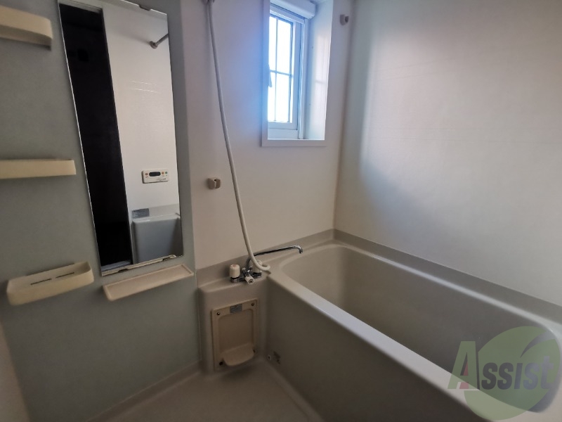 バス・シャワールーム　追い炊き機能があるのでいつでも温かいお風呂に入れますね。