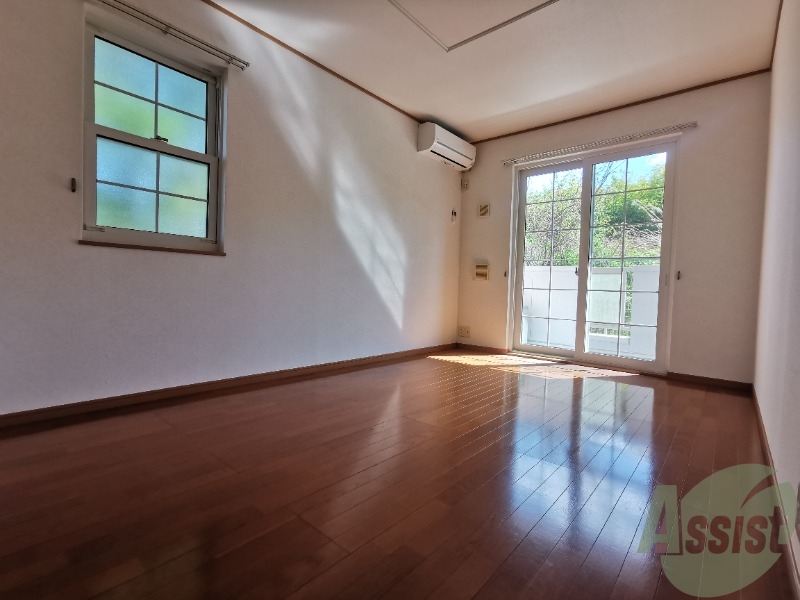 居室・リビング　リビングになります。広いのでゆったりくつろぐことができます。