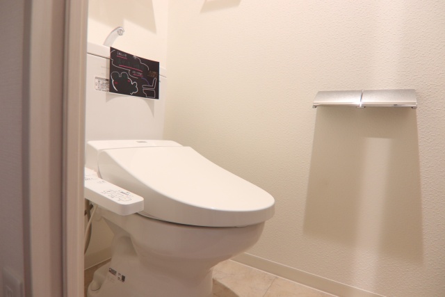 トイレ　※別室の参考写真の為、現況優先です。