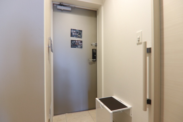 玄関　※別室の参考写真の為、現況優先です。