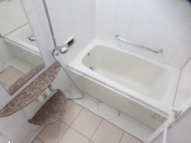 バス・シャワールーム　バス