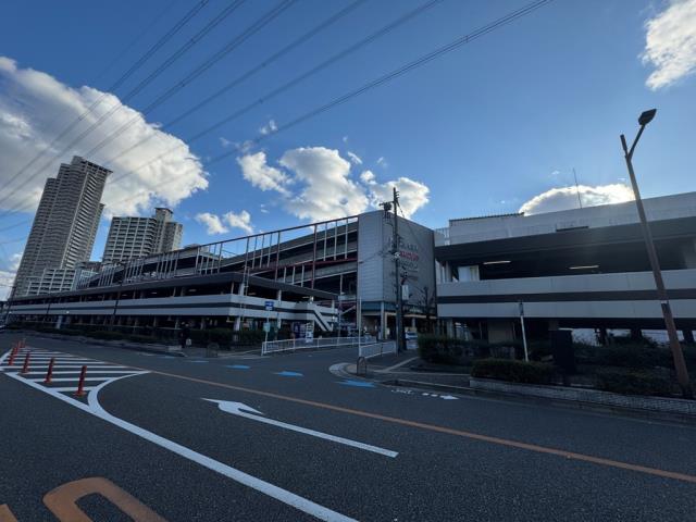 ショッピングセンター　京阪百貨店くずはモール店（ショッピングセンター）まで1797m