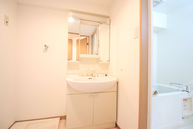 洗面設備　※別室の参考写真の為、現況優先です。