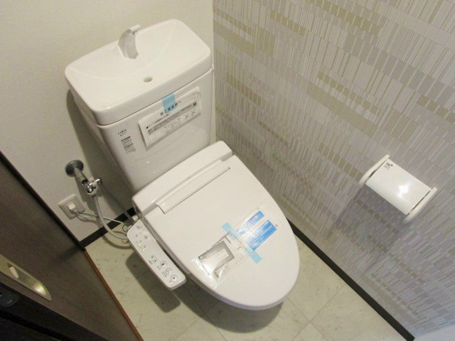 トイレ　※別号室の写真使用中