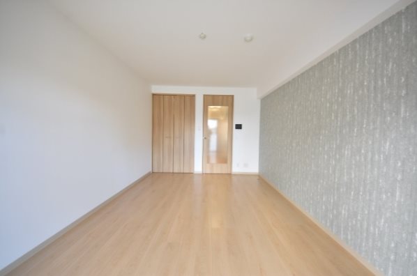 居室・リビング　※同物件別号室参考写真