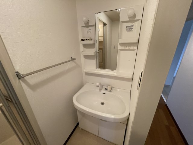洗面設備　洗髪洗面化粧台付き♪
