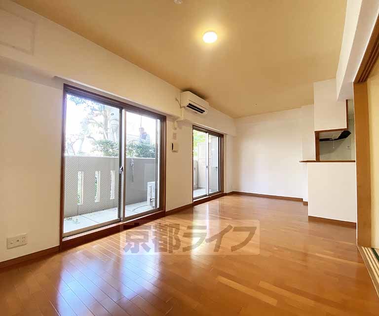 居室・リビング　開放感のあるお部屋です