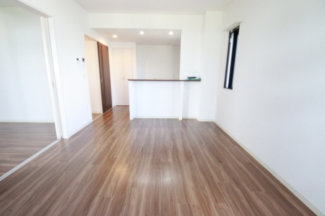 居室・リビング　※別室の参考写真の為、現況優先です。