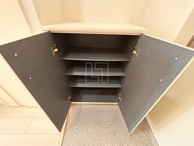 収納　La CASA上本町（ラカーサ上本町）　下駄箱