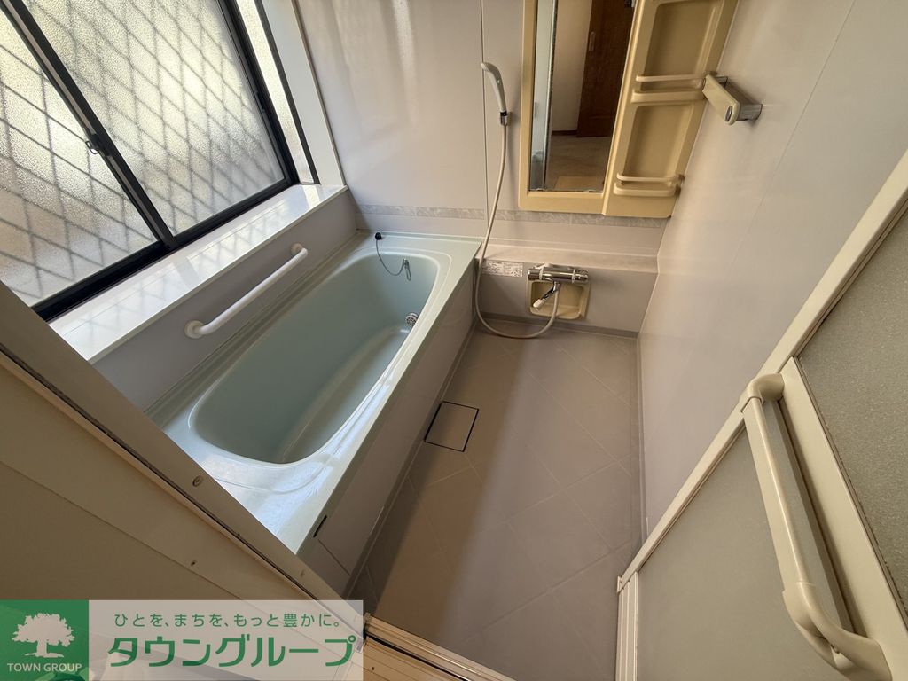 バス・シャワールーム　浴室乾燥機、追焚き機能付き