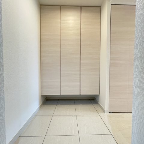 玄関　同仕様タイプです