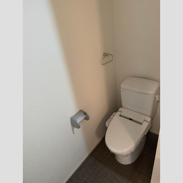トイレ　☆同マンション別室の写真です☆