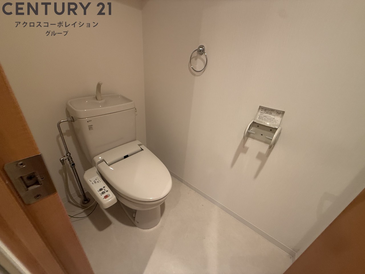 洗面設備　シンプルで機能的なトイレです♪