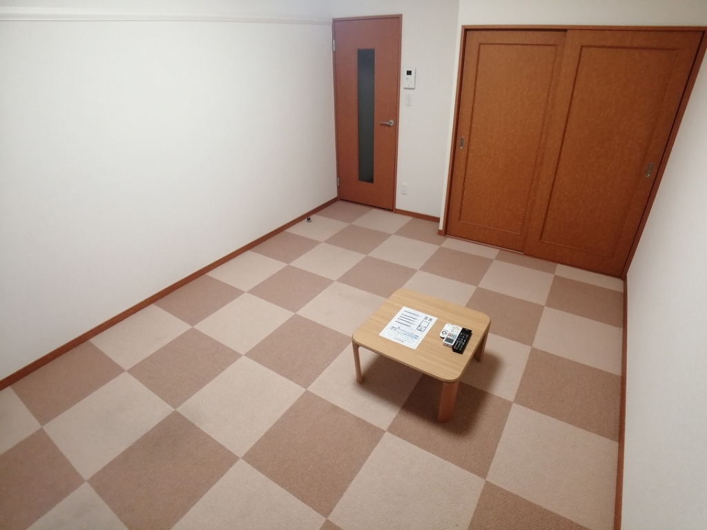 その他部屋・スペース　同タイプの物件写真。絨毯の仕様が異なる場合があります