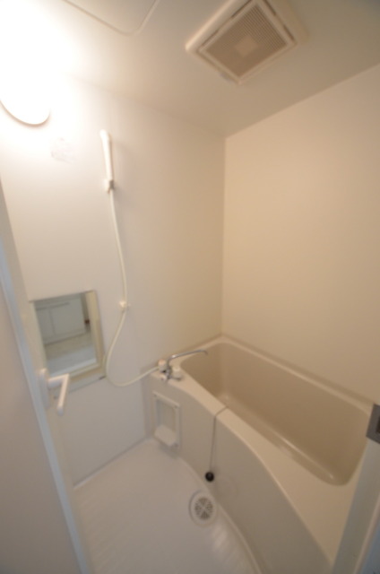 バス・シャワールーム　★ゆったりとしたバスルームで癒しのひと時を…★