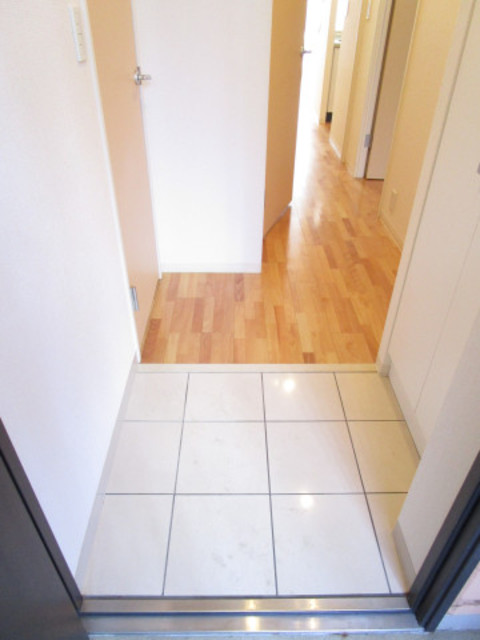 玄関　別号室の参考写真です。