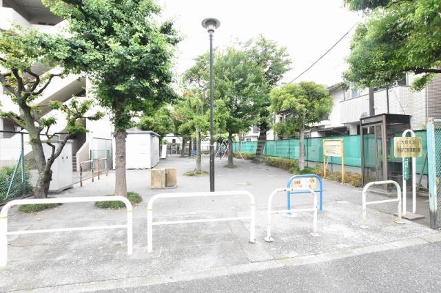 公園　中央八丁目児童公園（公園）まで550m