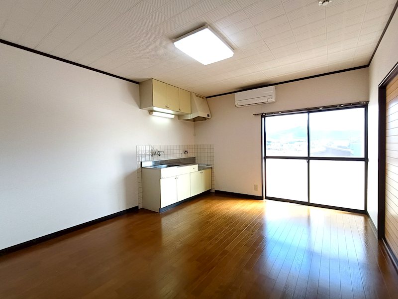 居室・リビング　※間取りが反転タイプのお部屋のお写真です。